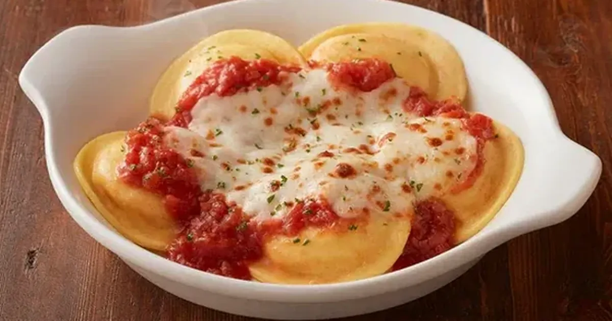 Olive Garden Cheese Ravioli with Meat Sauce