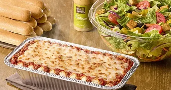 Olive Garden Family-Style Lasagna Bundle