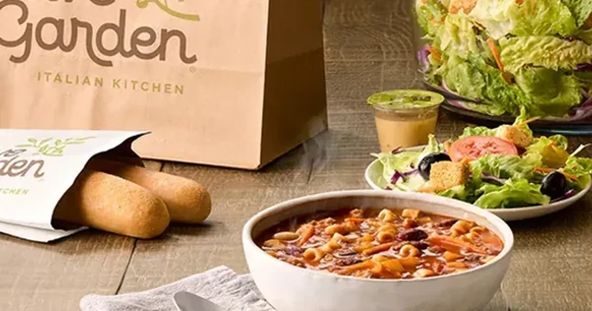 Olive Garden Lunch Soup, Salad & Breadsticks