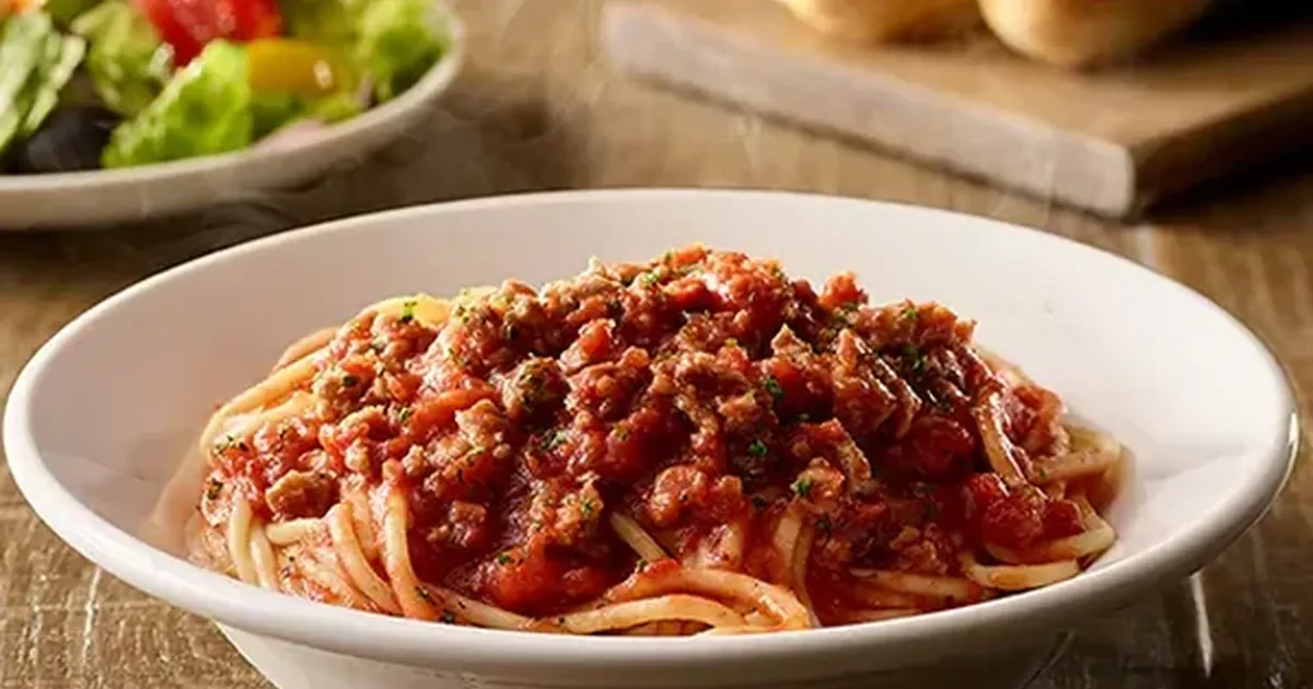 Olive Garden Lunch Spaghetti with Meat Sauce